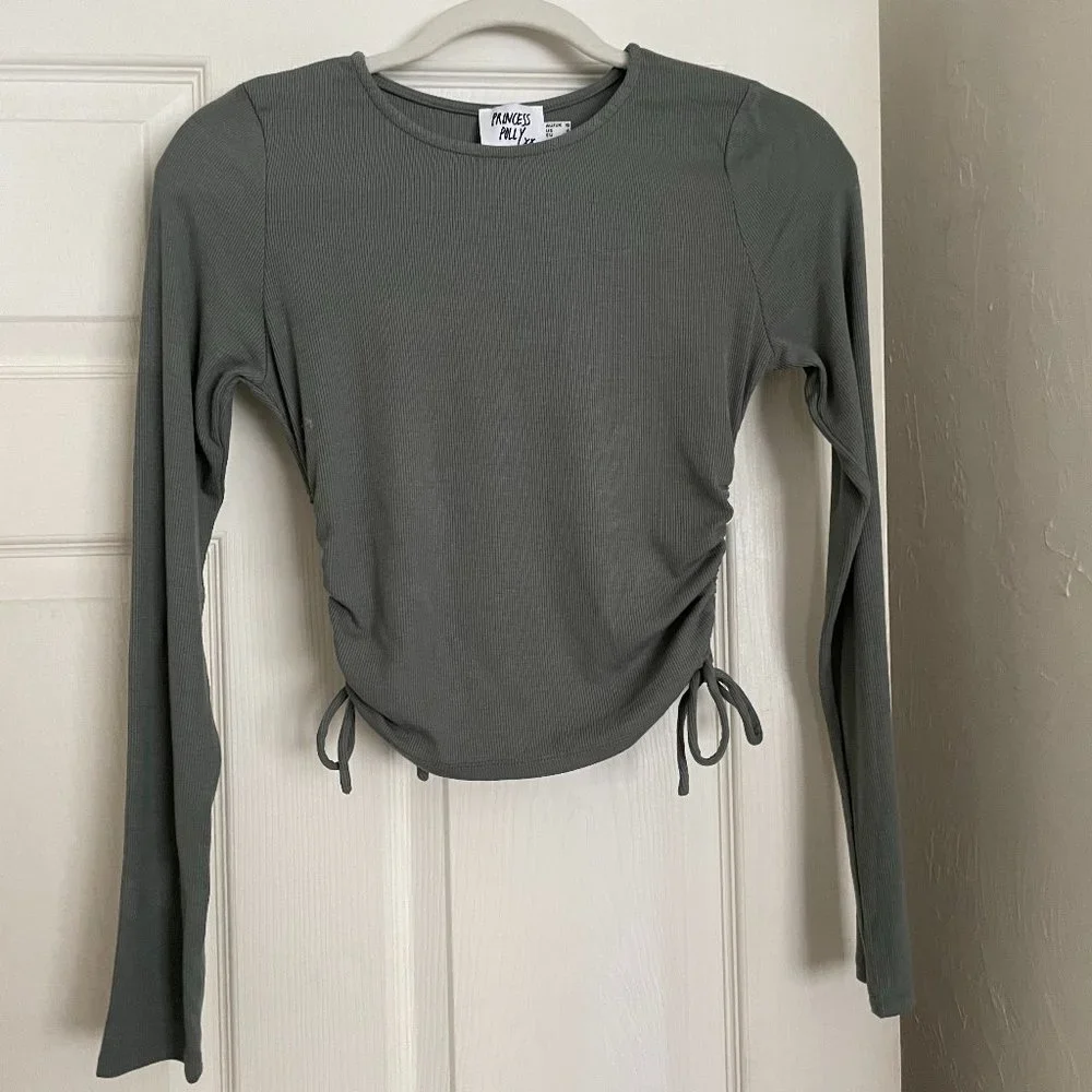 Princess Polly Green Synch-able LS Shirt - Picture 1 of 2